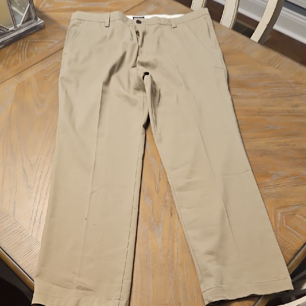 NWT MEN'S DOCKERS KHAKI DRESS PANTS 38X32